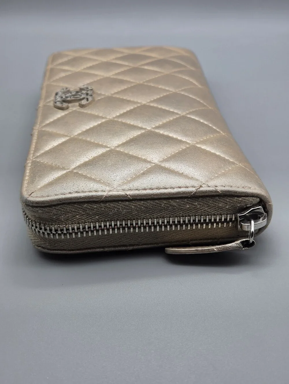 💮CHANEL Authentic Gold Quilted Leather Zip-Around Wallet💮